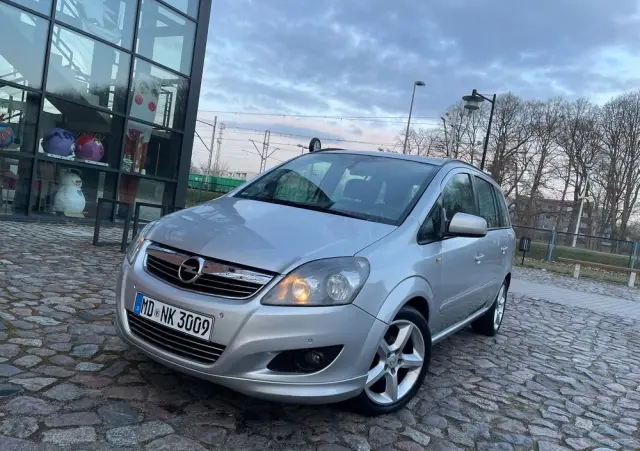 OPEL Zafira 1.8 Active
