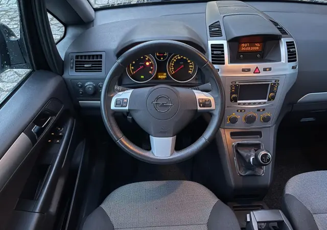OPEL Zafira 1.8 Active
