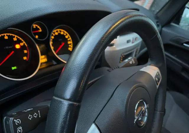 OPEL Zafira 1.8 Active