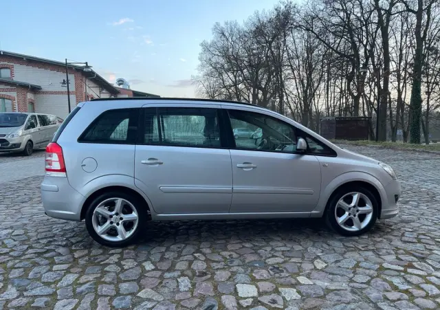 OPEL Zafira 1.8 Active
