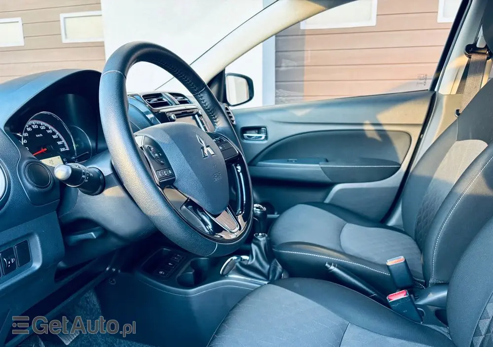 MITSUBISHI Space Star 