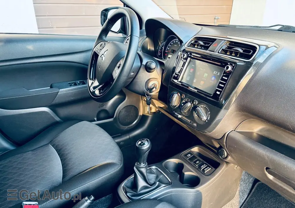 MITSUBISHI Space Star 