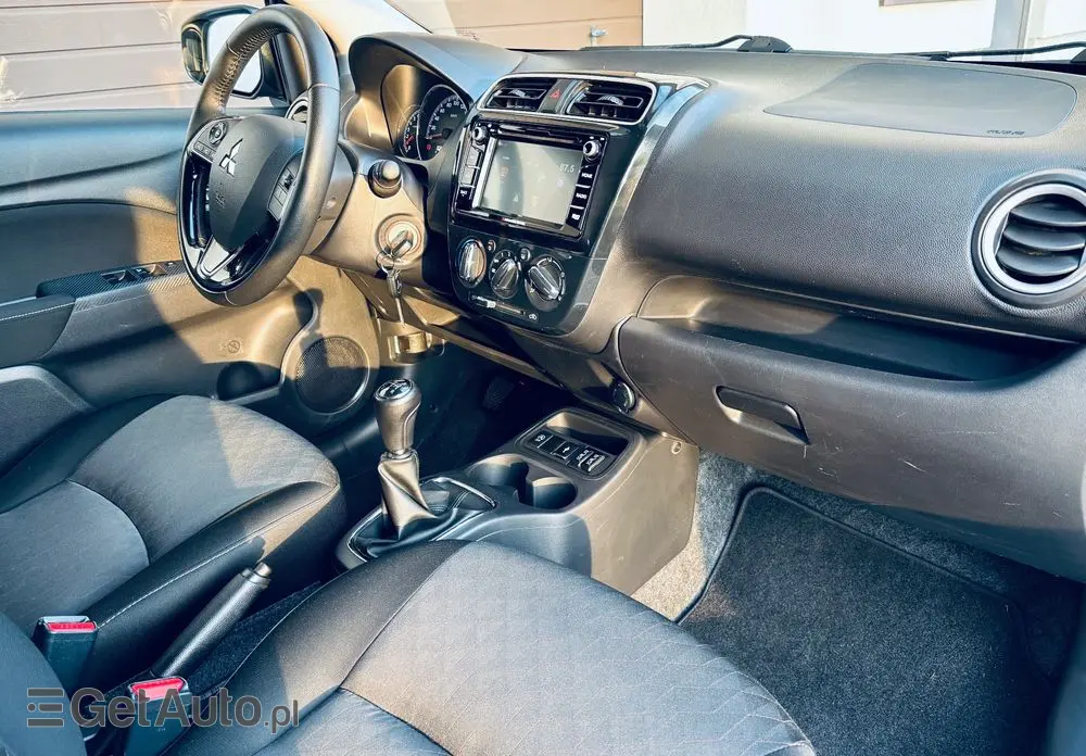 MITSUBISHI Space Star 