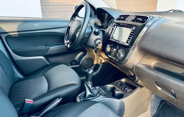 MITSUBISHI Space Star 