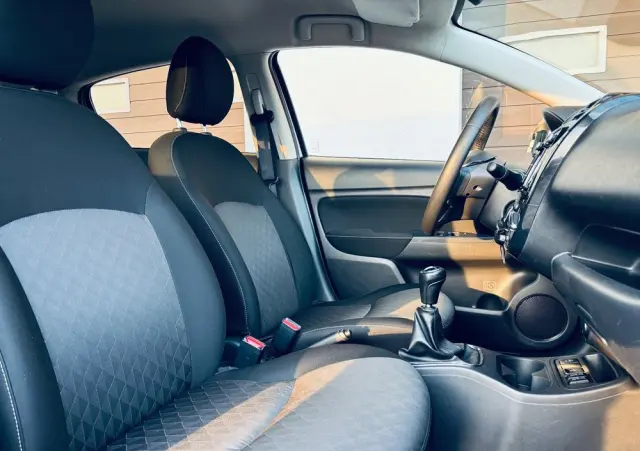 MITSUBISHI Space Star 