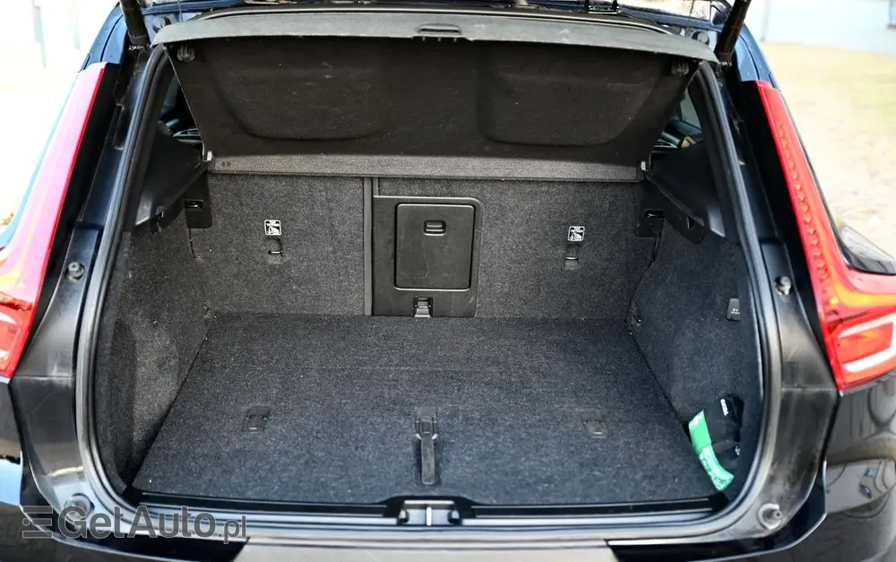 VOLVO XC 40 B4 B AWD Geartronic RDesign