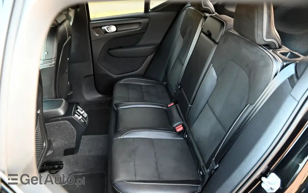 VOLVO XC 40 B4 B AWD Geartronic RDesign