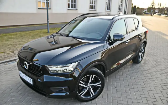 VOLVO XC 40 B4 B AWD Geartronic RDesign