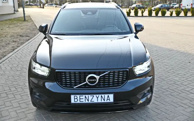 VOLVO XC 40 B4 B AWD Geartronic RDesign