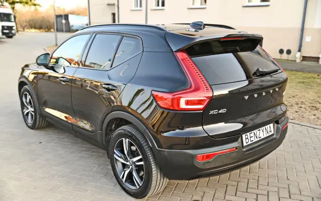 VOLVO XC 40 B4 B AWD Geartronic RDesign