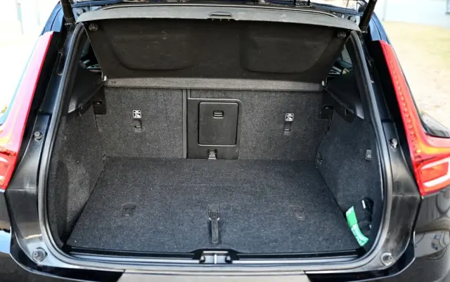 VOLVO XC 40 B4 B AWD Geartronic RDesign