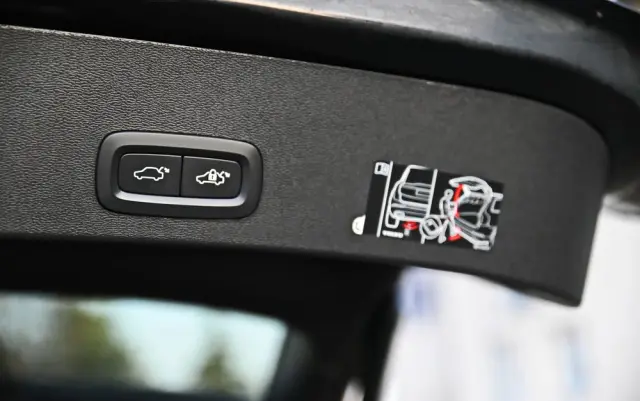 VOLVO XC 40 B4 B AWD Geartronic RDesign