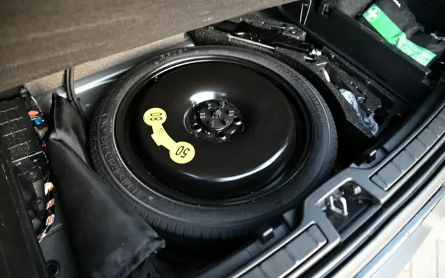 VOLVO XC 40 B4 B AWD Geartronic RDesign