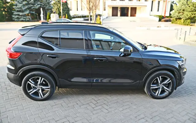 VOLVO XC 40 B4 B AWD Geartronic RDesign