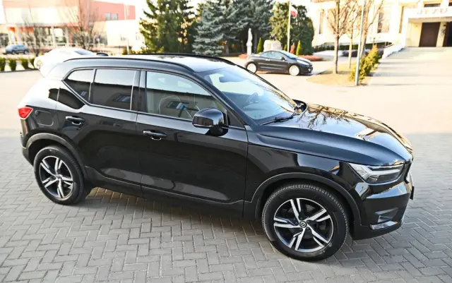 VOLVO XC 40 B4 B AWD Geartronic RDesign