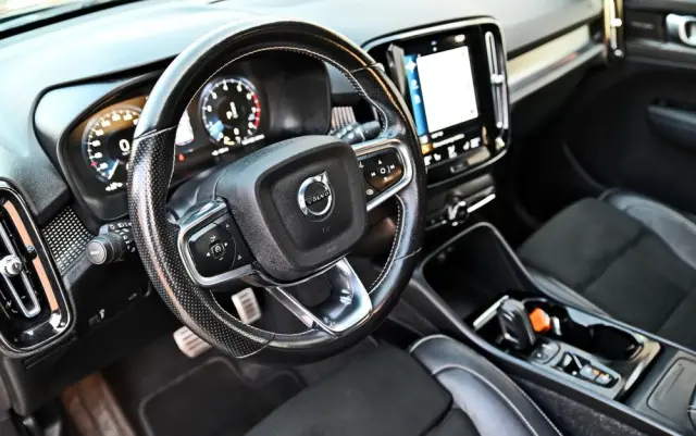 VOLVO XC 40 B4 B AWD Geartronic RDesign