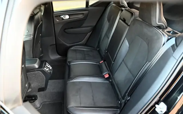 VOLVO XC 40 B4 B AWD Geartronic RDesign