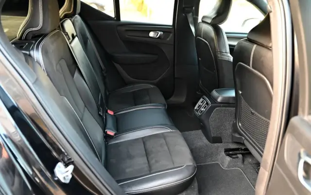 VOLVO XC 40 B4 B AWD Geartronic RDesign