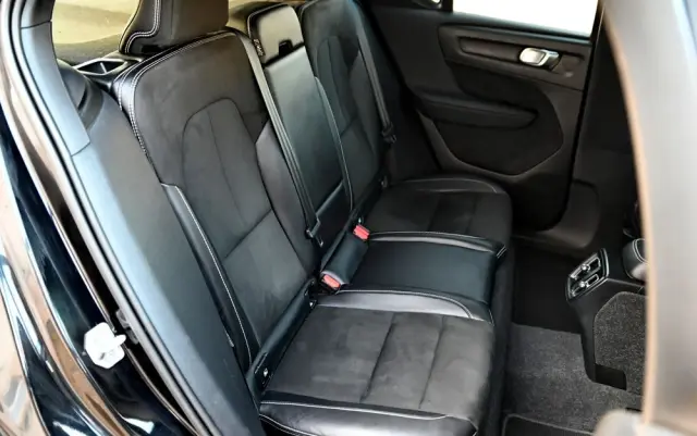 VOLVO XC 40 B4 B AWD Geartronic RDesign