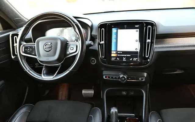 VOLVO XC 40 B4 B AWD Geartronic RDesign