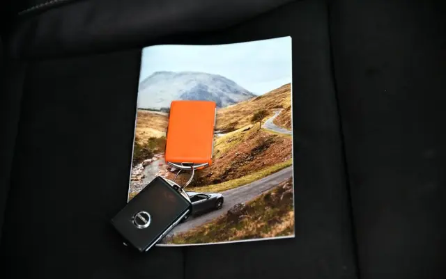 VOLVO XC 40 B4 B AWD Geartronic RDesign