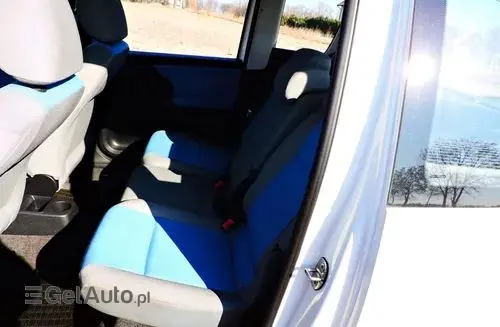 SKODA Roomster 