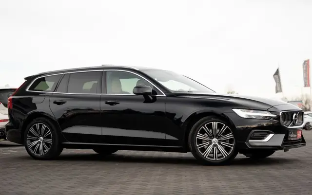 VOLVO V60 B4 B Geartronic Inscription