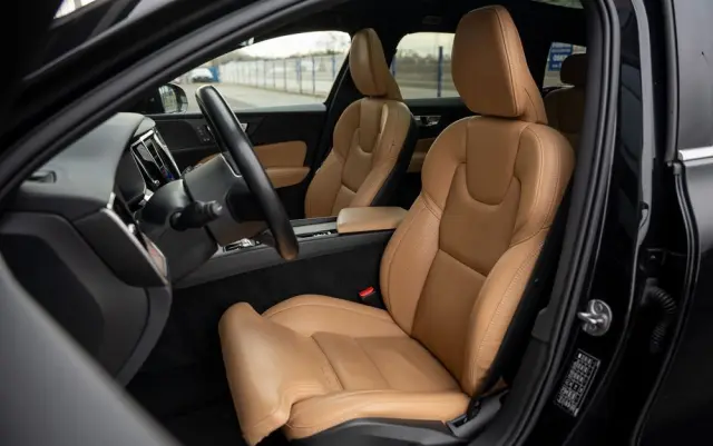 VOLVO V60 B4 B Geartronic Inscription