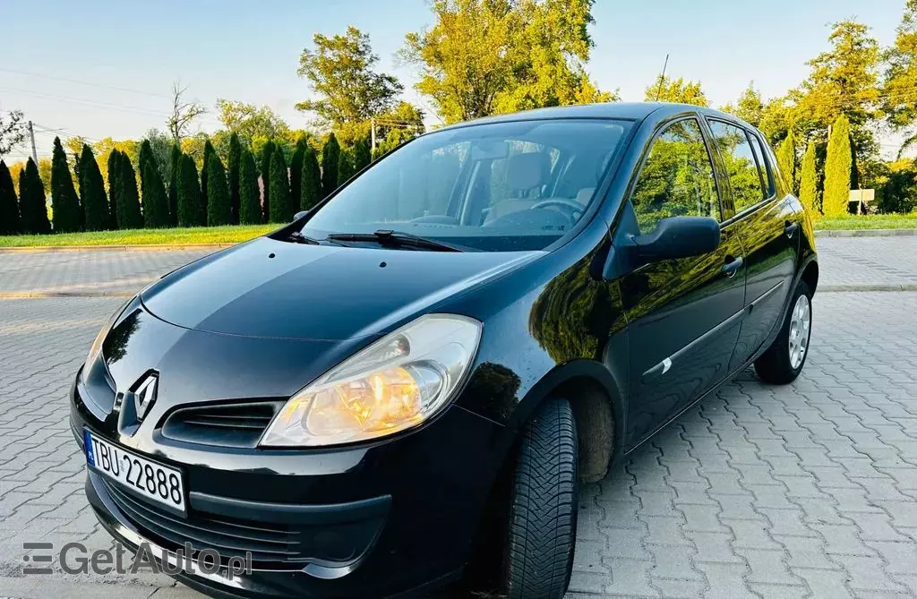 RENAULT Clio 