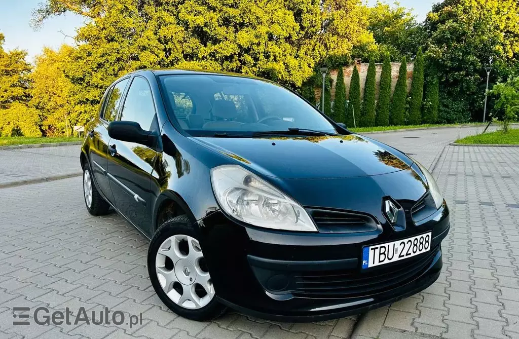 RENAULT Clio 