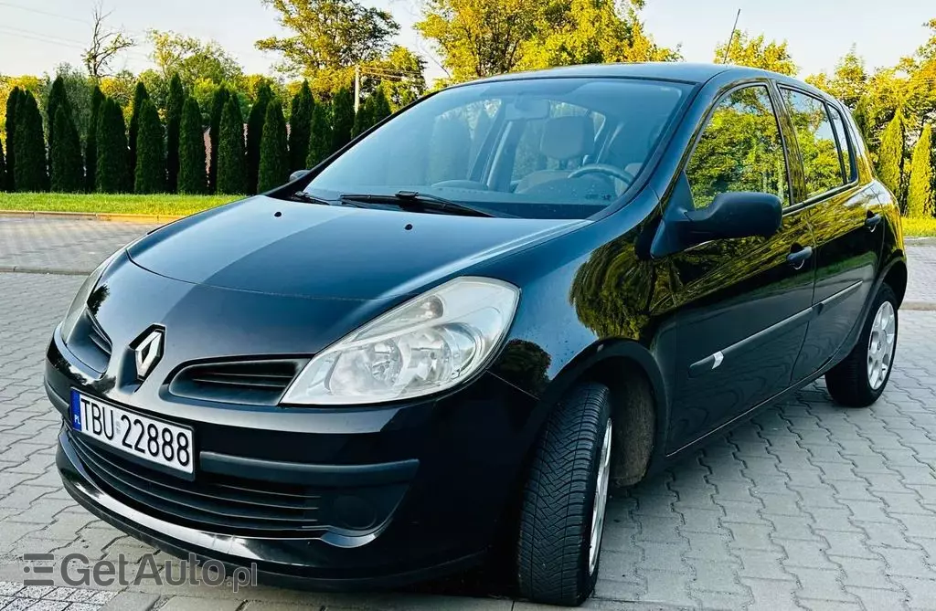 RENAULT Clio 