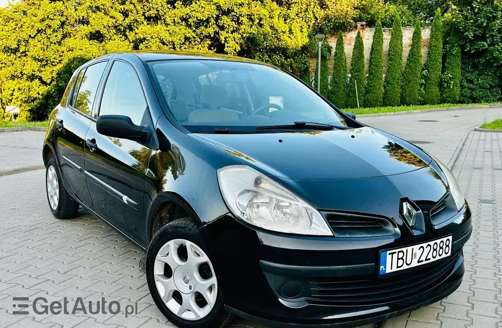 RENAULT Clio 