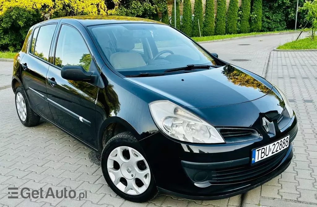 RENAULT Clio 