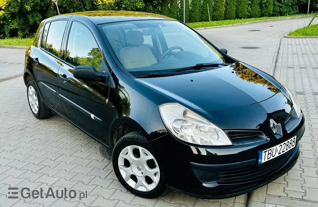 RENAULT Clio 