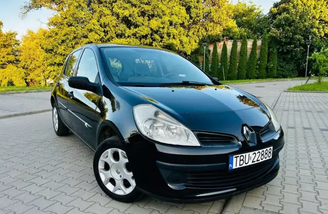 RENAULT Clio 