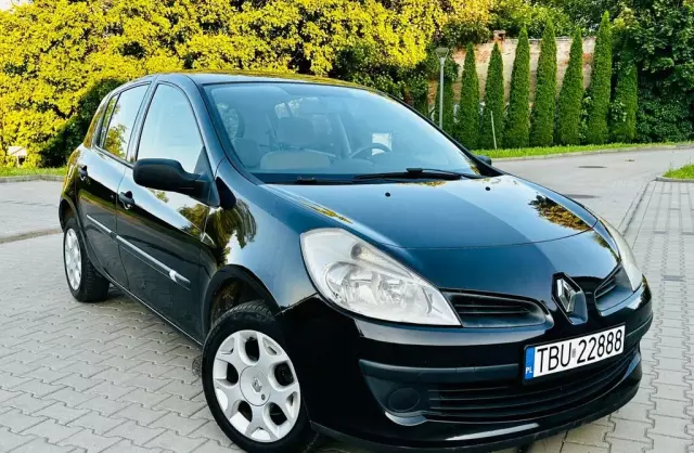 RENAULT Clio 