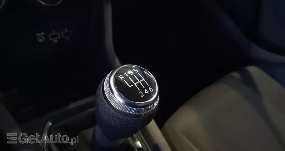 RENAULT Clio 1.0 TCe Equilibre