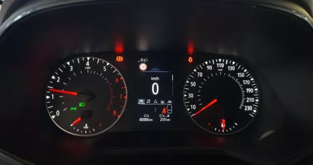 RENAULT Clio 1.0 TCe Equilibre