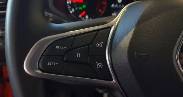 RENAULT Clio 1.0 TCe Equilibre