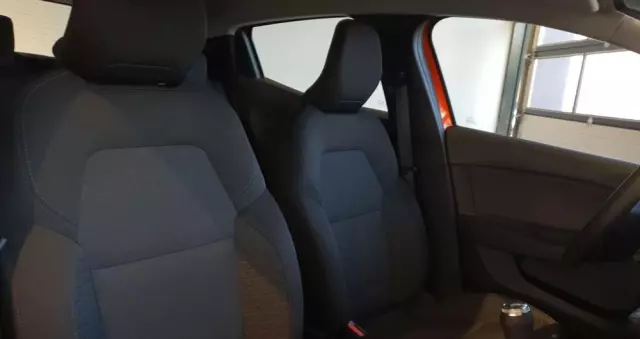 RENAULT Clio 1.0 TCe Equilibre