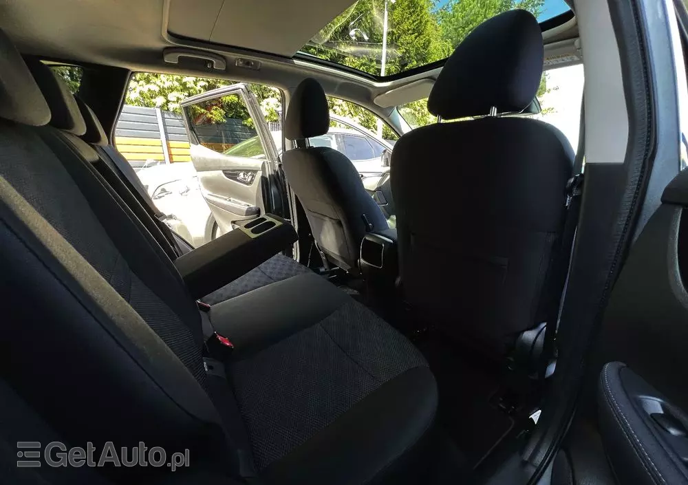 NISSAN Qashqai 1.6 DCi N-Connecta