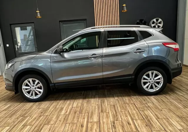 NISSAN Qashqai 1.6 DCi N-Connecta