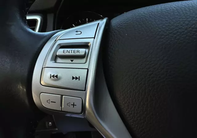 NISSAN Qashqai 1.6 DCi N-Connecta