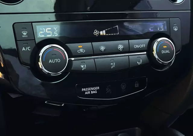 NISSAN Qashqai 1.6 DCi N-Connecta