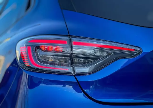 RENAULT Clio 1.0 TCe Esprit Alpine