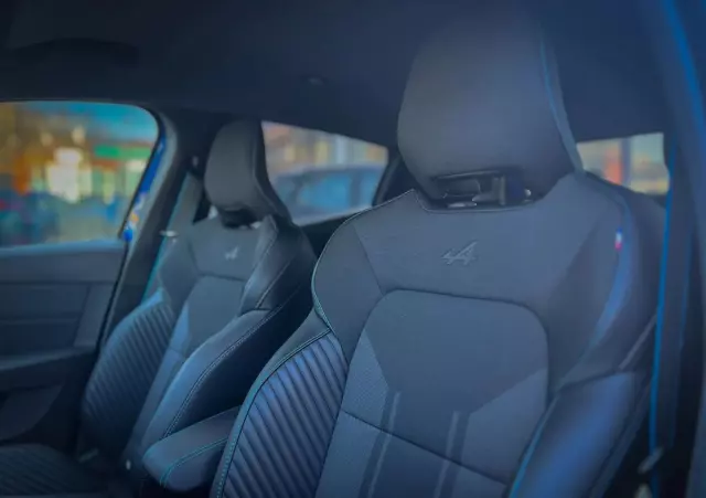 RENAULT Clio 1.0 TCe Esprit Alpine