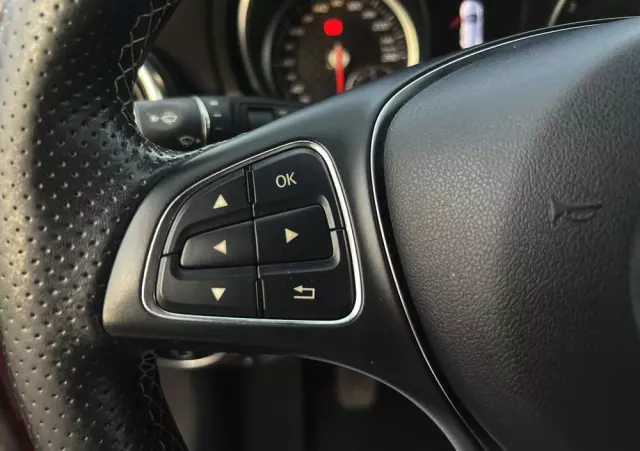 MERCEDES-BENZ Klasa A 180 d