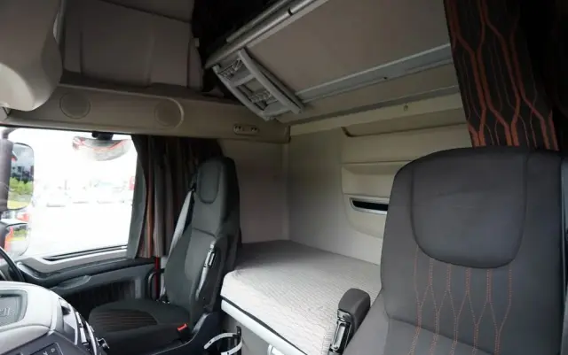 DAF XF 480 / SUPER SPACE CAB / RETARDER /  KLIMA POSTOJOWA / 