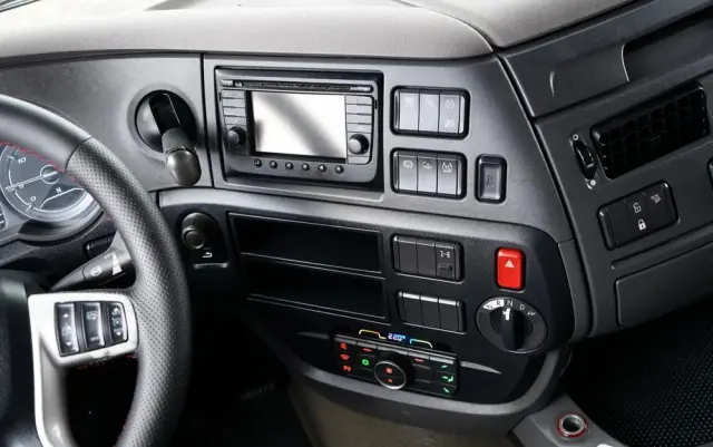 DAF XF 480 / SUPER SPACE CAB / RETARDER /  KLIMA POSTOJOWA / 