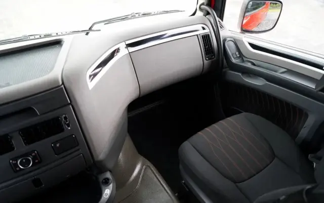 DAF XF 480 / SUPER SPACE CAB / RETARDER /  KLIMA POSTOJOWA / 